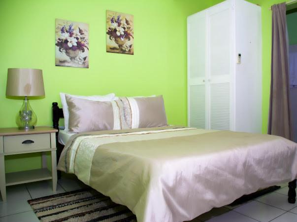 Silver View Apartments 세인트조지스 외부 사진