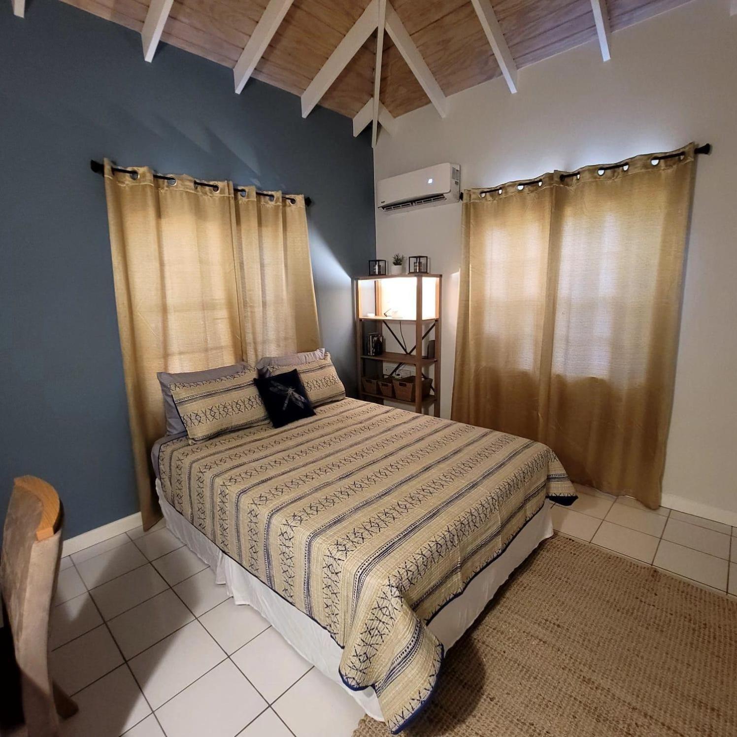 Silver View Apartments 세인트조지스 외부 사진