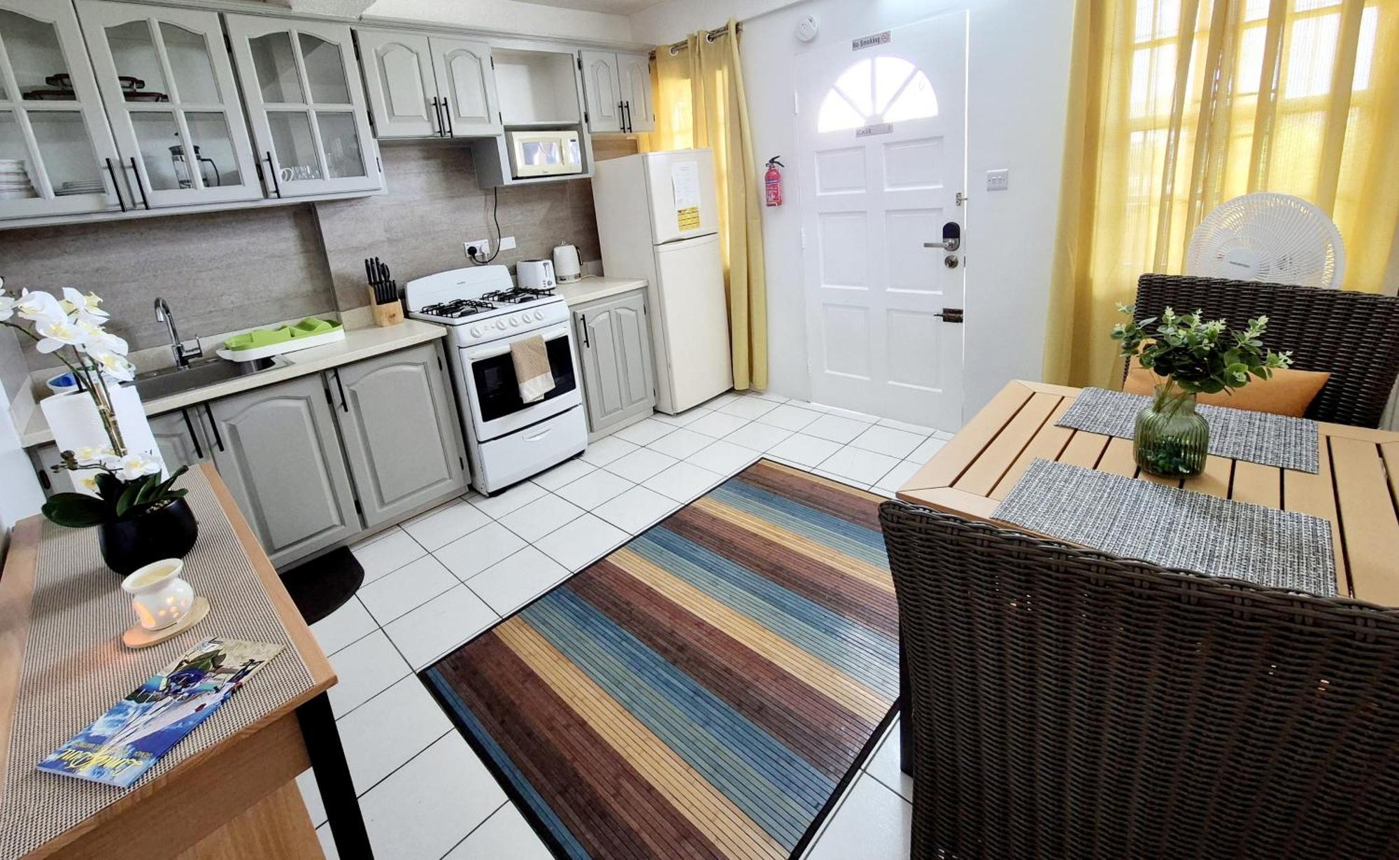 Silver View Apartments 세인트조지스 외부 사진