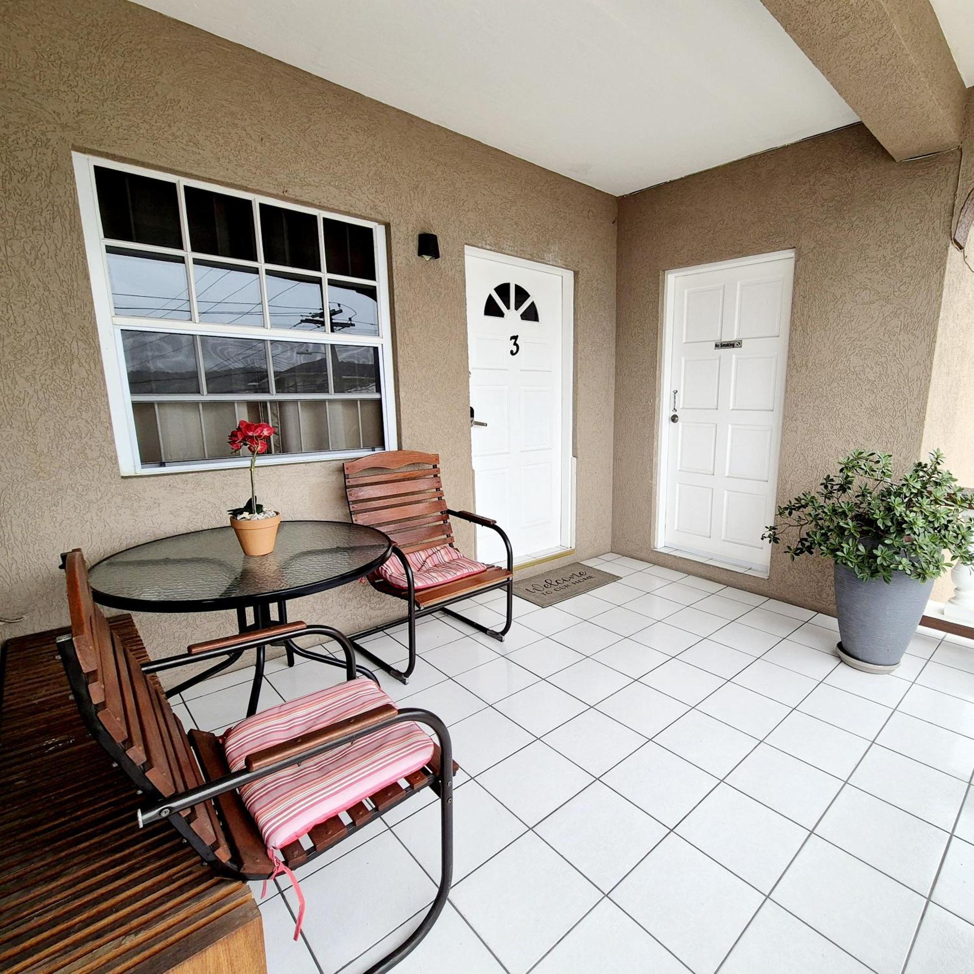 Silver View Apartments 세인트조지스 외부 사진